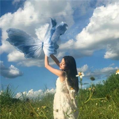 人气爱豆被曝深夜共进晚餐，凌晨机场画面流出
